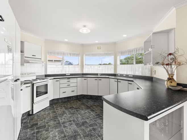 8 Kelsi Street, Tawhero