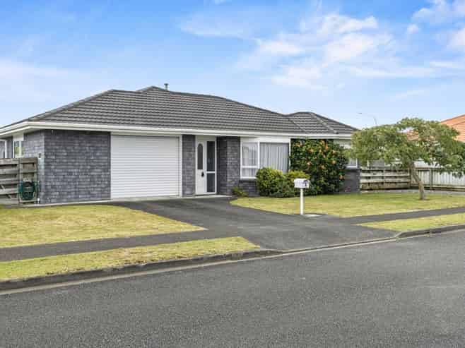 8 Kelsi Street, Tawhero