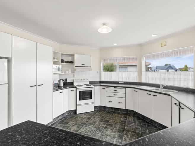 8 Kelsi Street, Tawhero