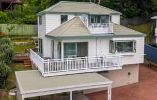 2/21 Bonito Place, Bayview