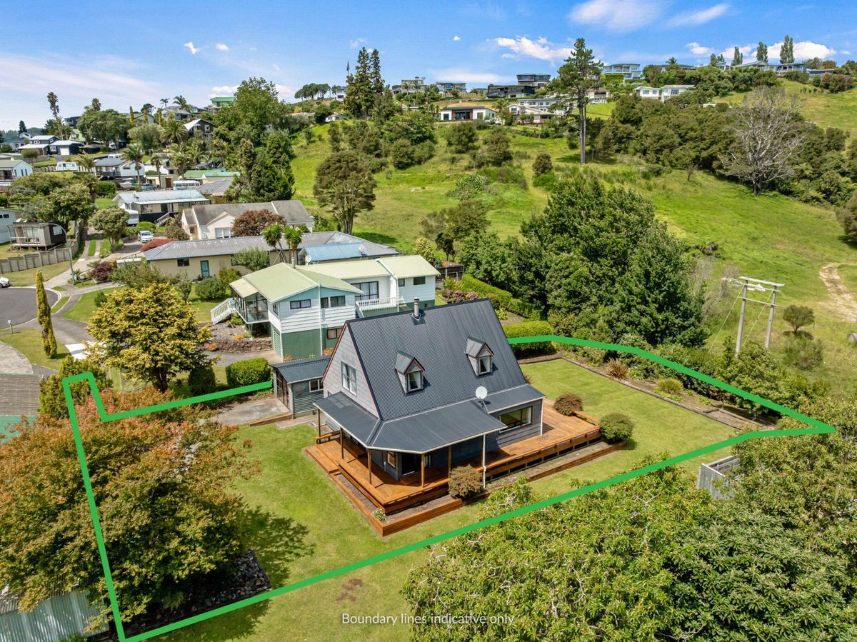 Peaceful and Private with Plenty of Potential! - Widok 2