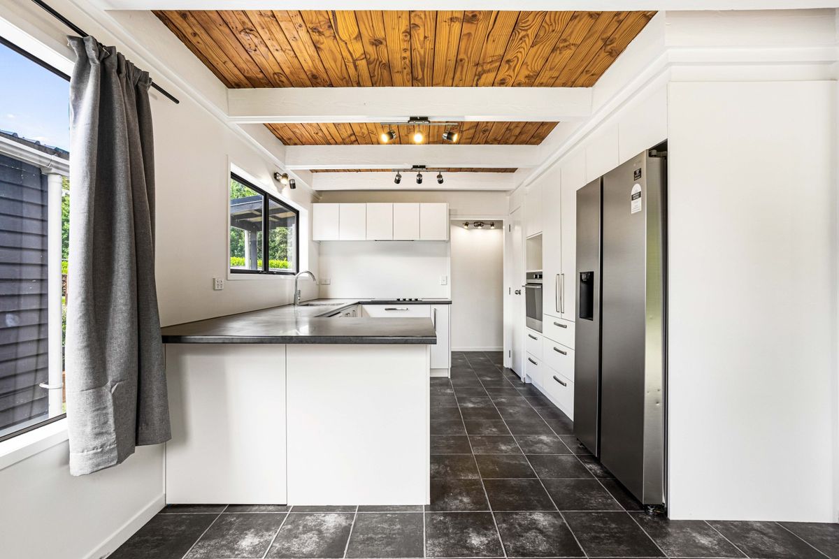 Peaceful and Private with Plenty of Potential! - Widok 6