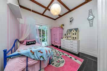 355 Ridge Road, Paremoremo