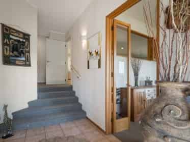 24 Sawmill Road, Thames