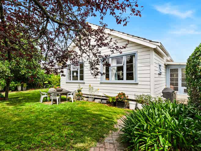 10B Everest Avenue, Havelock North