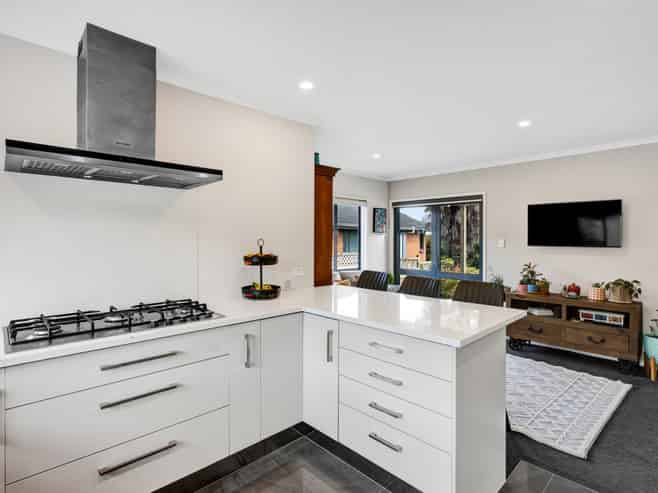 19 Ashmore Drive, Frankleigh Park