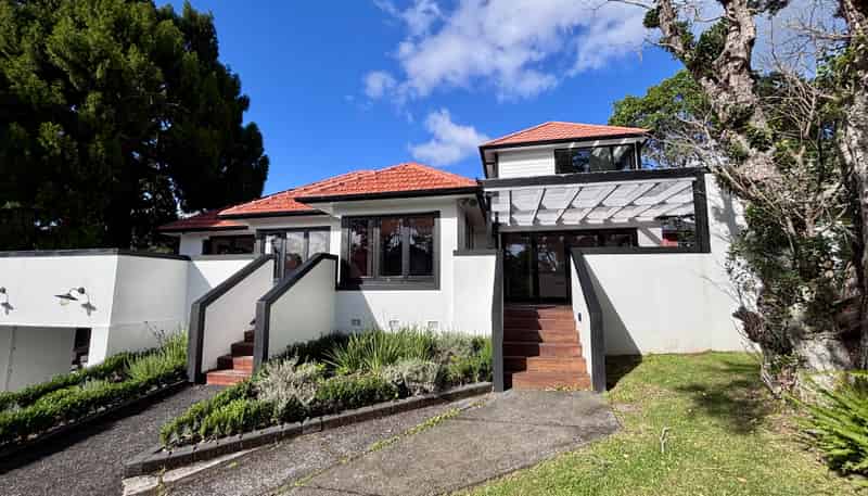 223 Titirangi Road, Titirangi