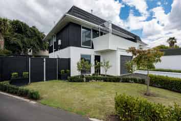 3/140 Te Mata Road, Havelock North