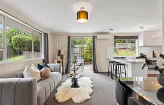 10 Kawaka Street, Titirangi