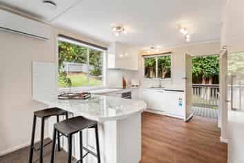 10 Kawaka Street, Titirangi