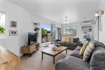 25 Manapouri Street, Tikipunga