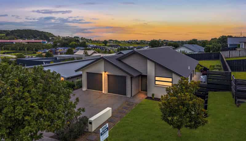 4 Stockyard Crescent, Pukekohe