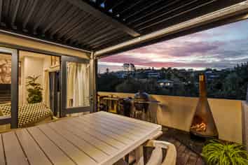 11/19 Langana Avenue, Browns Bay