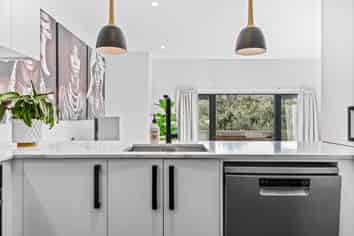 11/19 Langana Avenue, Browns Bay