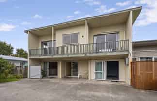 1/804 St Aubyn Street East, Parkvale