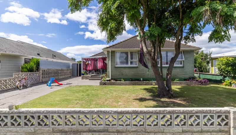 330 Tui Place, Camberley