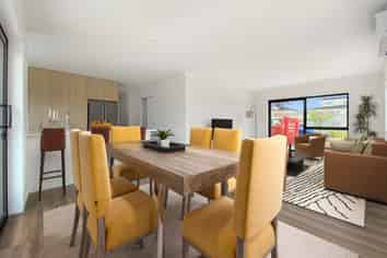 56 Riverhead Point Drive, Riverhead