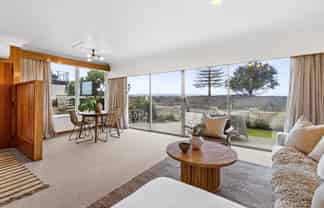 10 North Terrace, Westshore