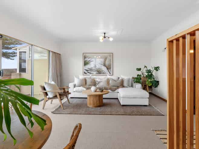 10 North Terrace, Westshore