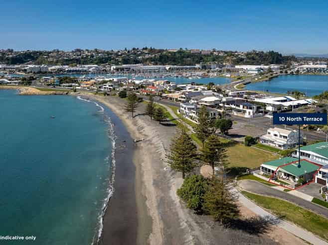 10 North Terrace, Westshore