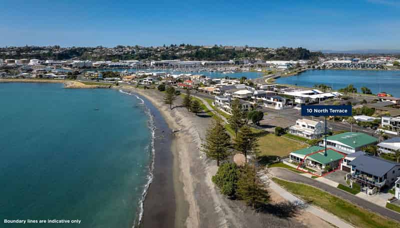 10 North Terrace, Westshore