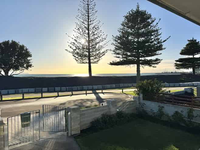 10 North Terrace, Westshore
