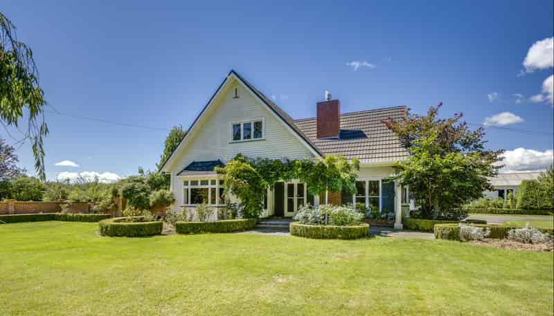 1355 Railway Road South and 656 Te Aute Road, Longlands