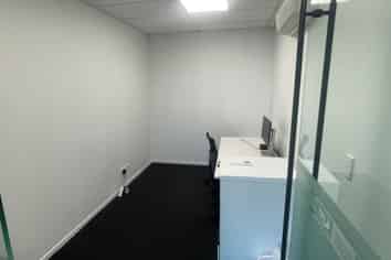 SUNNY OFFICE AVAILABLE IN SILVERDALE
