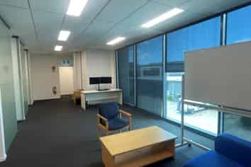 SUNNY OFFICE AVAILABLE IN SILVERDALE
