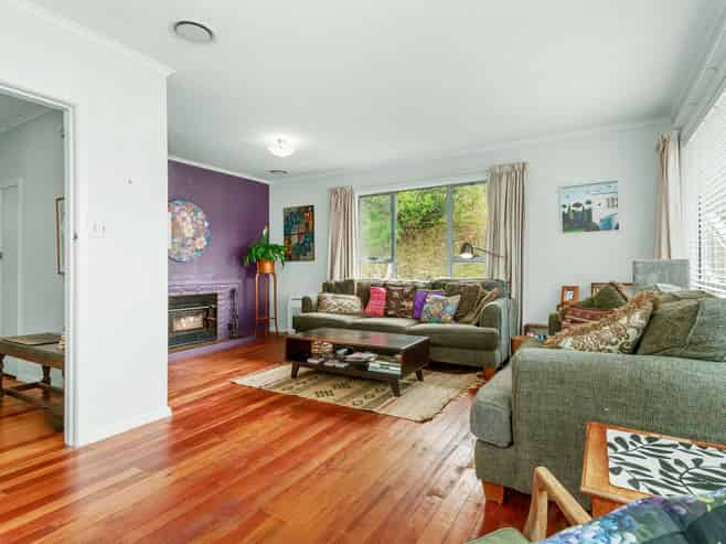 27 Hampton Hill Road, Tawa