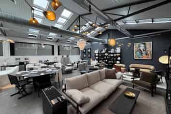 CHARACTER PARNELL SHOWROOM
