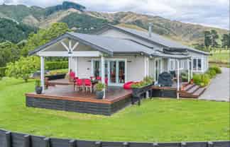245 Wallace Road, Koputaroa