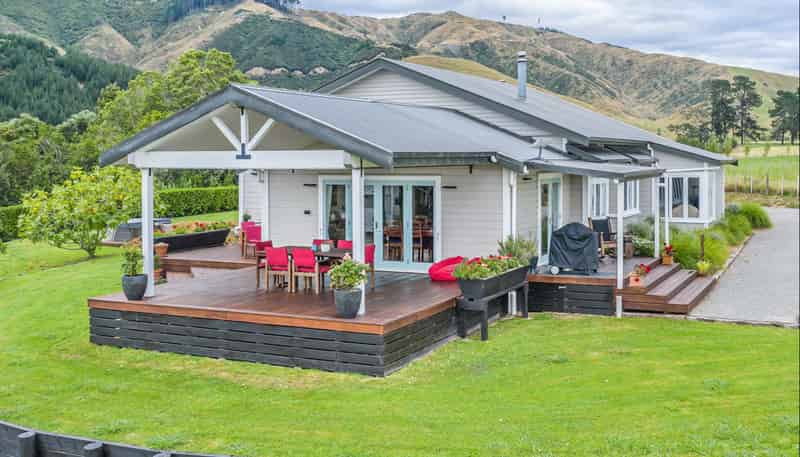 245 Wallace Road, Koputaroa