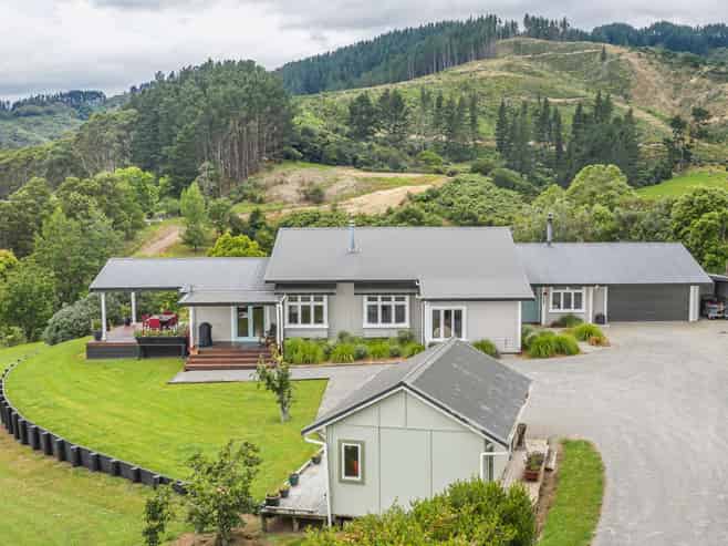 245 Wallace Road, Koputaroa