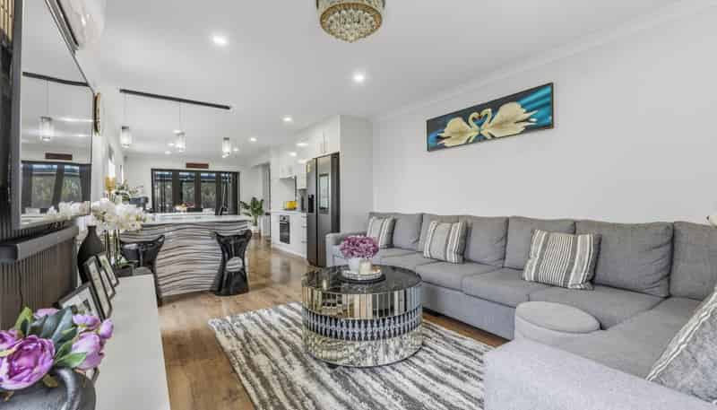 15 Lovely Lane, Manurewa