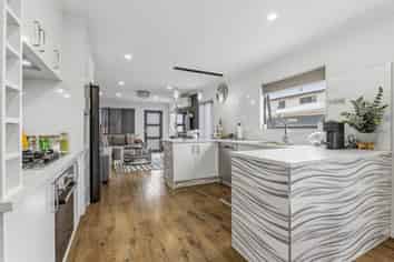 15 Lovely Lane, Manurewa