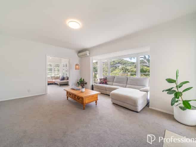6 Te Whiti Grove, Korokoro