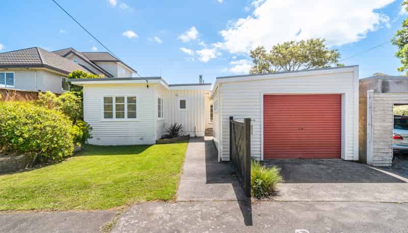 6 Te Whiti Grove, Korokoro