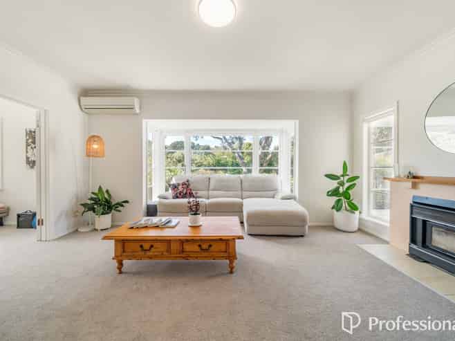 6 Te Whiti Grove, Korokoro