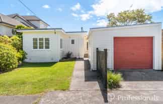 6 Te Whiti Grove, Korokoro