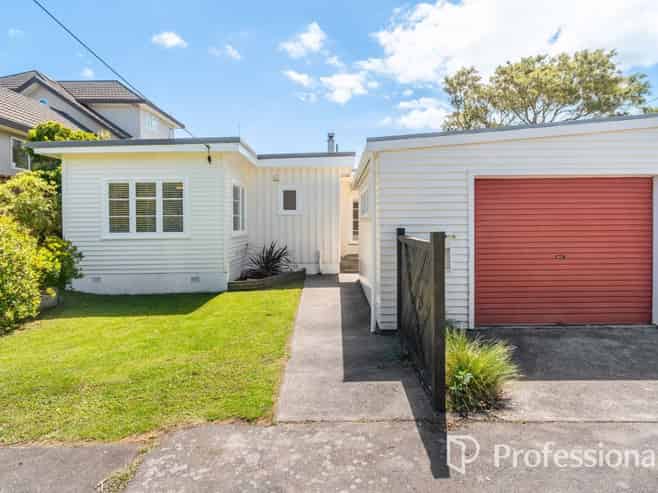 6 Te Whiti Grove, Korokoro