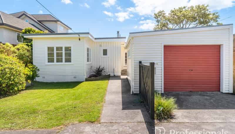 6 Te Whiti Grove, Korokoro