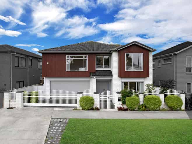 25 Te Kura Road, Flat Bush