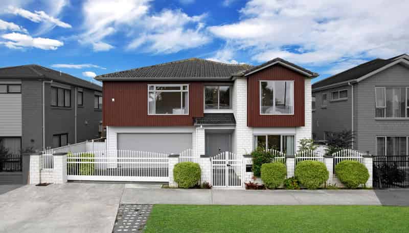 25 Te Kura Road, Flat Bush