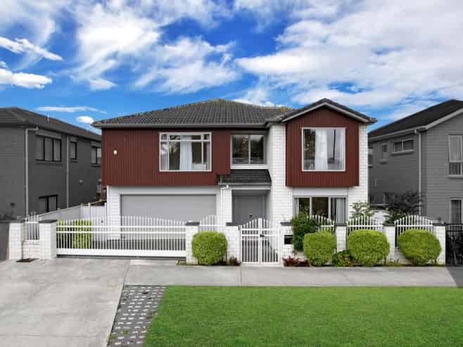 25 Te Kura Road, Flat Bush