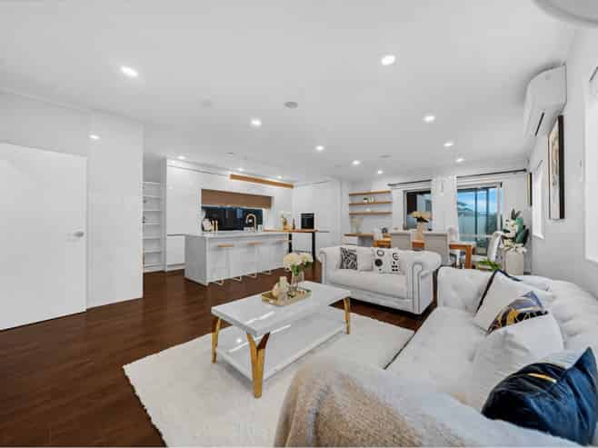 25 Te Kura Road, Flat Bush