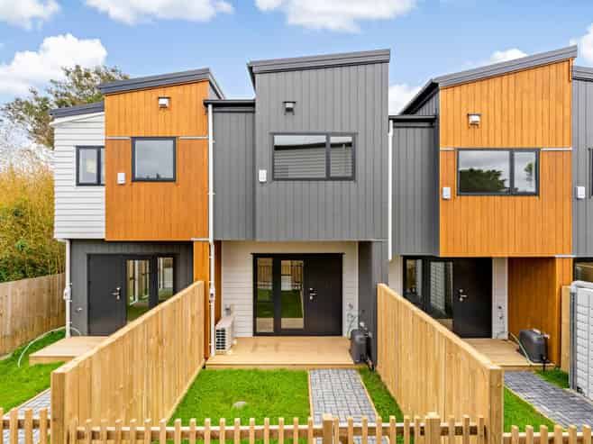 1-9/300 Great North Road, Henderson