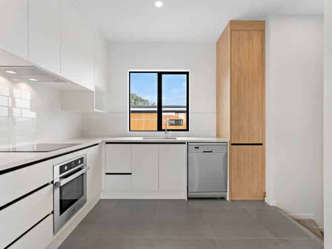 1-9/300 Great North Road, Henderson