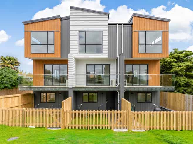 1-9/300 Great North Road, Henderson