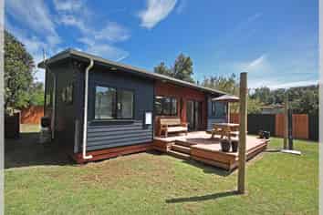 6 Dustin Street, FOXTON BEACH